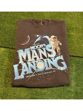 Kid Cudi sweatshirt mens medium black Moon's landing crewneck thick cleveland